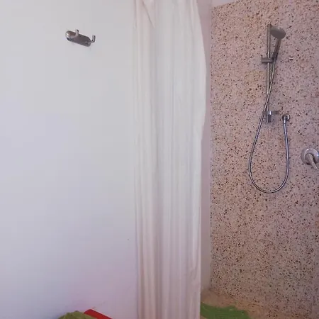 펜션 Trullo Delle 카로비그노